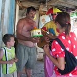 _thumbnail_In_Karlovac-visiting_needy_families.jpg